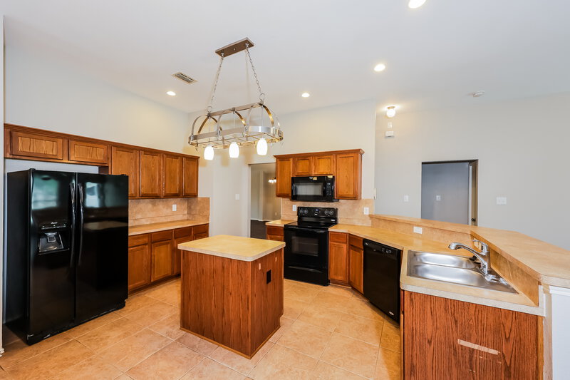 2,835/Mo, 1037 Hidden Meadow Dr Burleson, TX 76028 Kitchen View