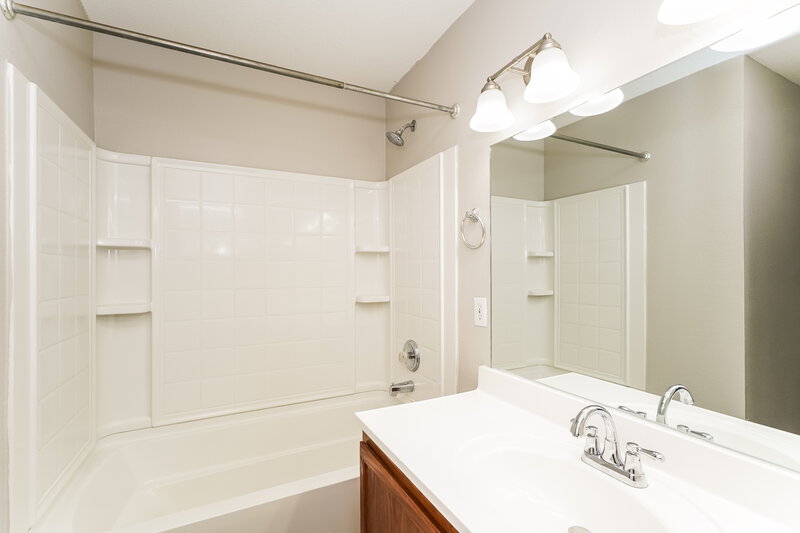 2,135/Mo, 1720 Rialto Way Justin, TX 76247 Bathroom View