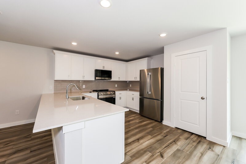 2,575/Mo, 3027 River Birch Dr Dallas, TX 75253 Kitchen View
