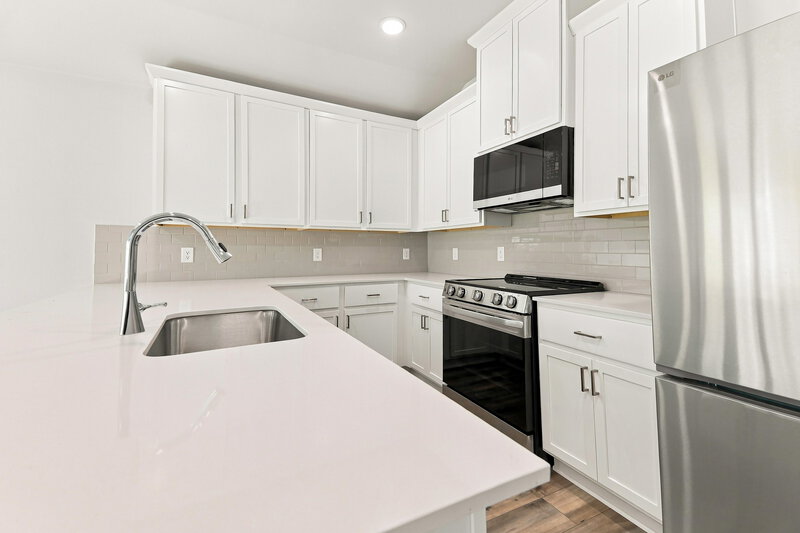 2,240/Mo, 3116 River Birch Dr Dallas, TX 75253 Kitchen View