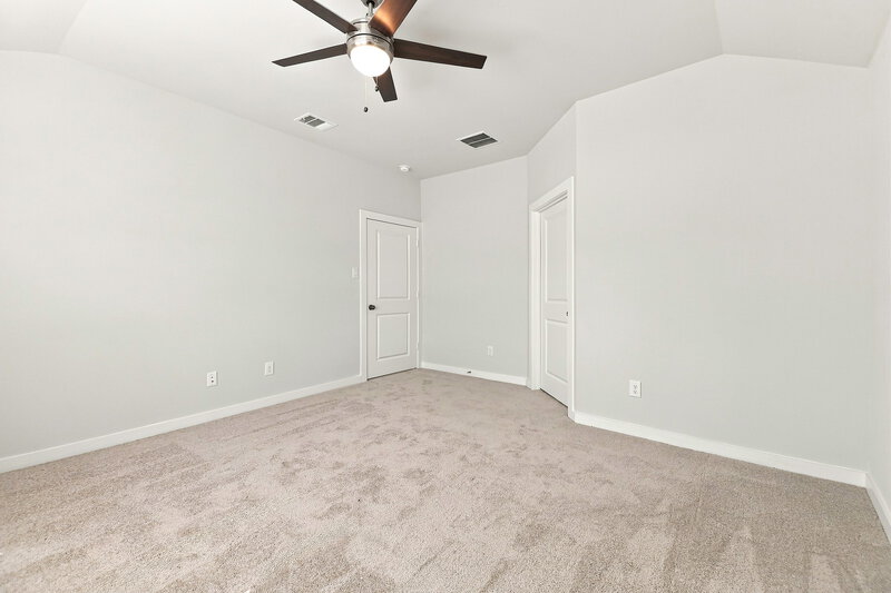 2,240/Mo, 3116 River Birch Dr Dallas, TX 75253 Primary Bedroom View 2