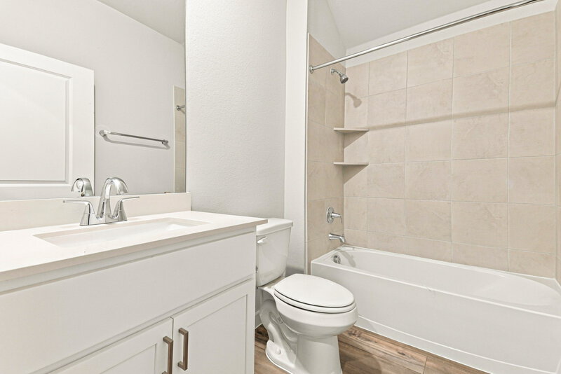 2,240/Mo, 3116 River Birch Dr Dallas, TX 75253 Bathroom View