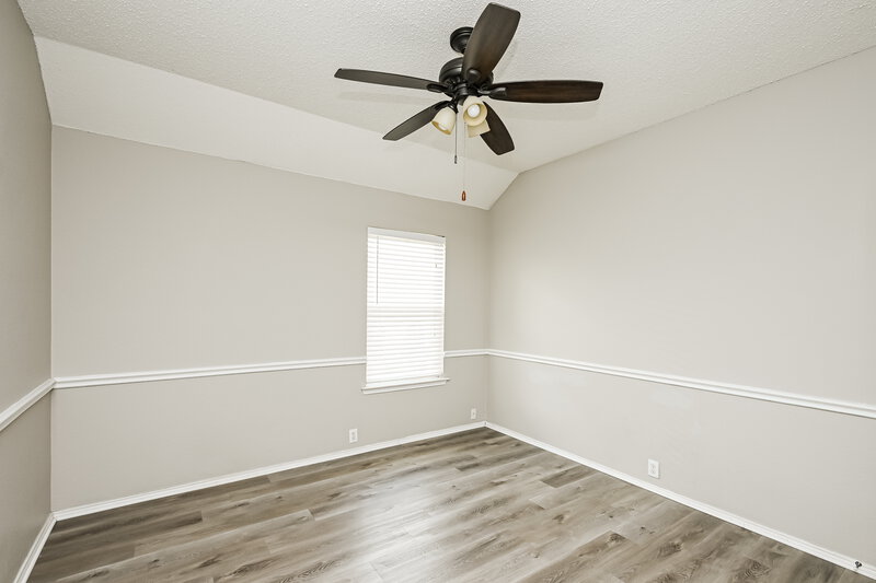 2,460/Mo, 508 Glenwood Dr Burleson, TX 76028 Bedroom View