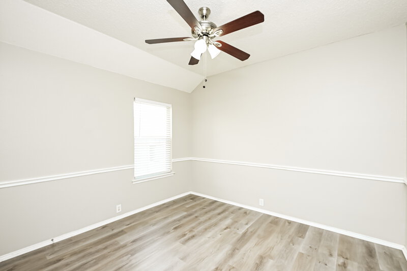 2,460/Mo, 508 Glenwood Dr Burleson, TX 76028 Bedroom View 2