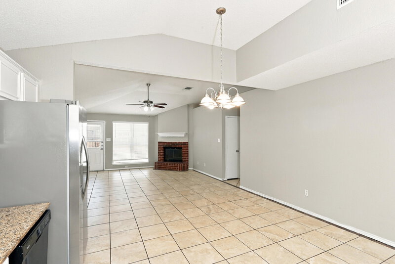 2,210/Mo, 6204 Tidewater Dr Arlington, TX 76018 Floorplan View