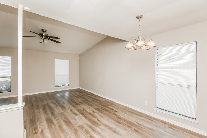 1,875/Mo, 656 Nora Ln Desoto, TX 75115 Dining Room View