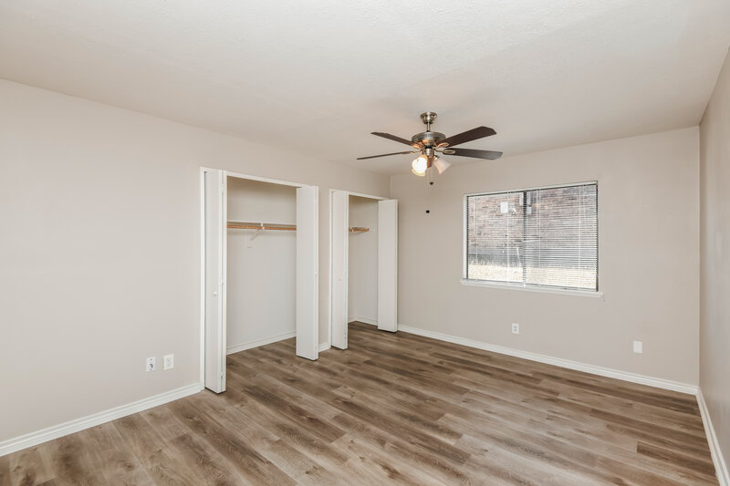 1,875/Mo, 656 Nora Ln Desoto, TX 75115 Main Bedroom View 2