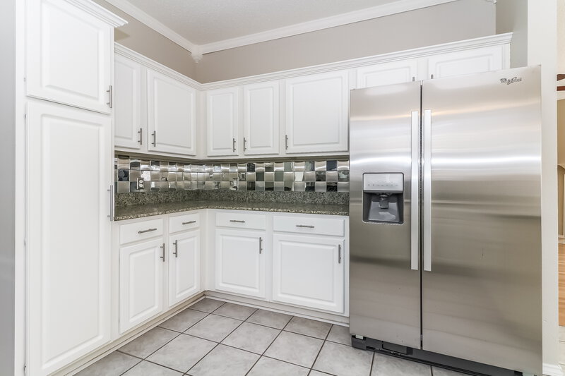 3,130/Mo, 7121 Greenspoint Dr Arlington, TX 76001 Kitchen View 2