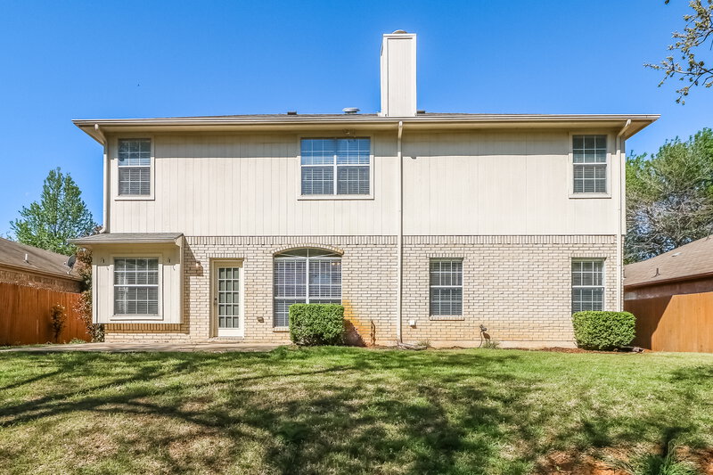 3,130/Mo, 7121 Greenspoint Dr Arlington, TX 76001 Rear View