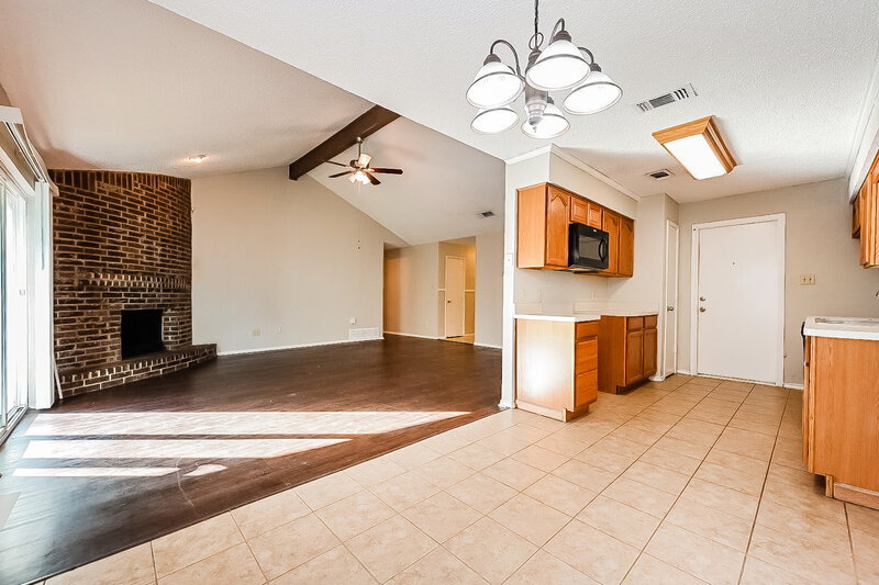 2,105/Mo, 6217 Cool Springs Dr Arlington, TX 76001 Misc View 5