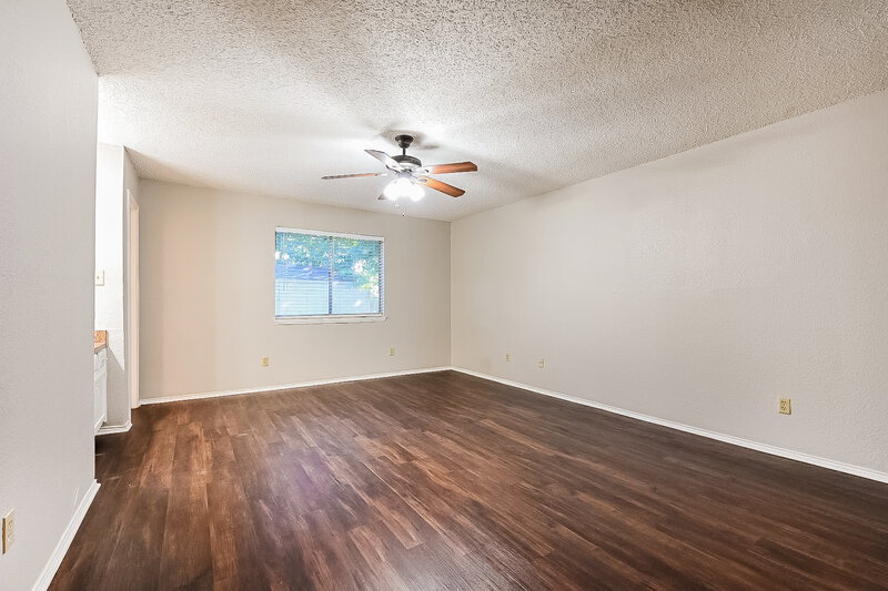 2,105/Mo, 6217 Cool Springs Dr Arlington, TX 76001 Misc View 8