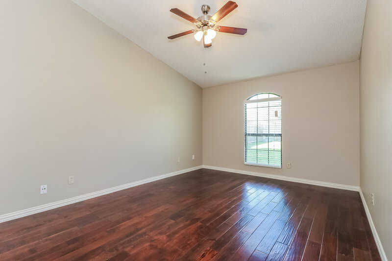 2,285/Mo, 316 Iberis Dr Arlington, TX 76018 Bedroom View 2