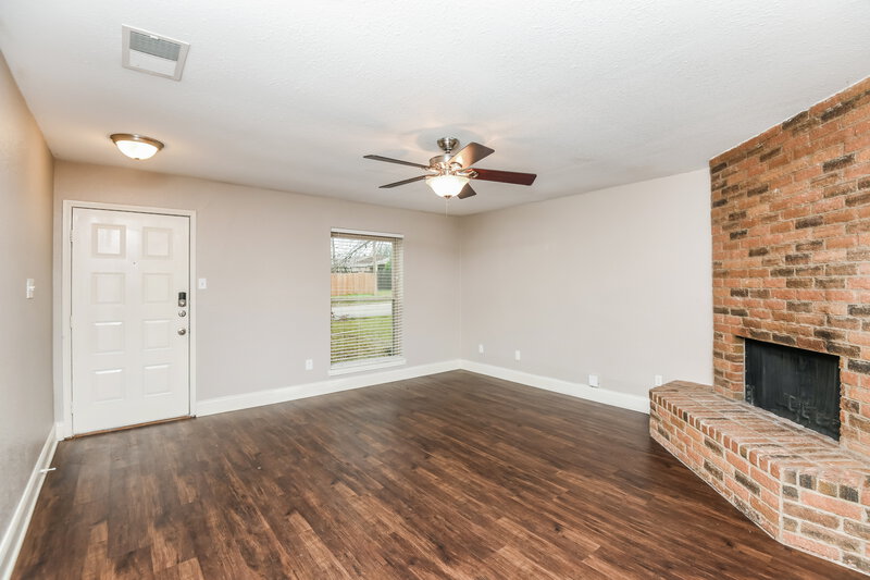 2,055/Mo, 608 Circleview Dr Mansfield, TX 76063 Living Room View
