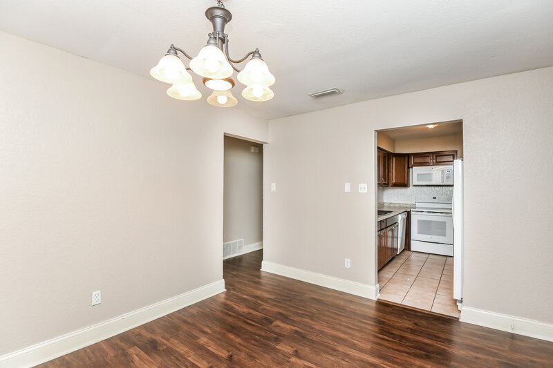 2,055/Mo, 608 Circleview Dr Mansfield, TX 76063 Dining Room View 2