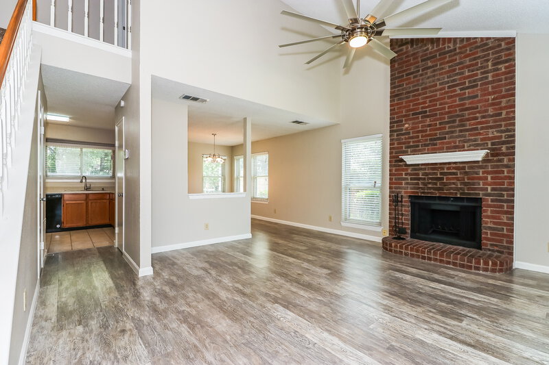 2,300/Mo, 3645 Fairview Dr Corinth, TX 76210 photolivingroom View 3