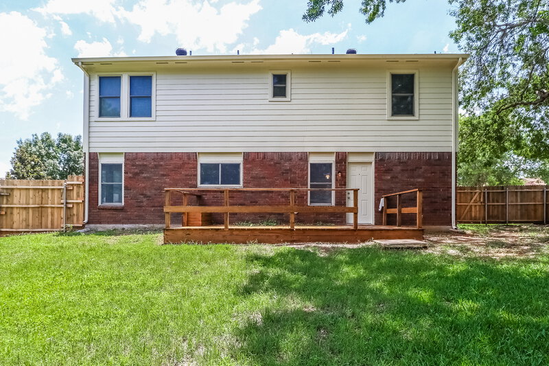 2,300/Mo, 3645 Fairview Dr Corinth, TX 76210 photorearview View