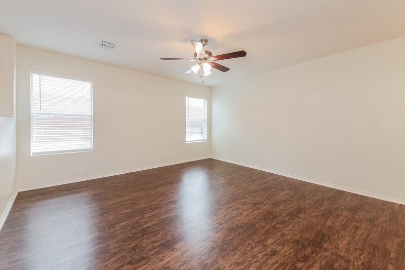 1,875/Mo, 2023 Kickapoo Trl Heartland, TX 75126 Living Room View 3