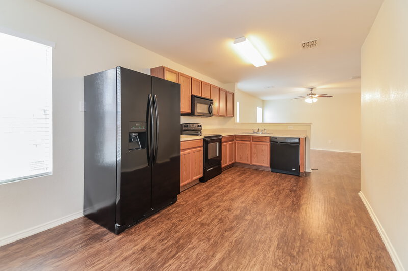 1,875/Mo, 2023 Kickapoo Trl Heartland, TX 75126 Dining Room View