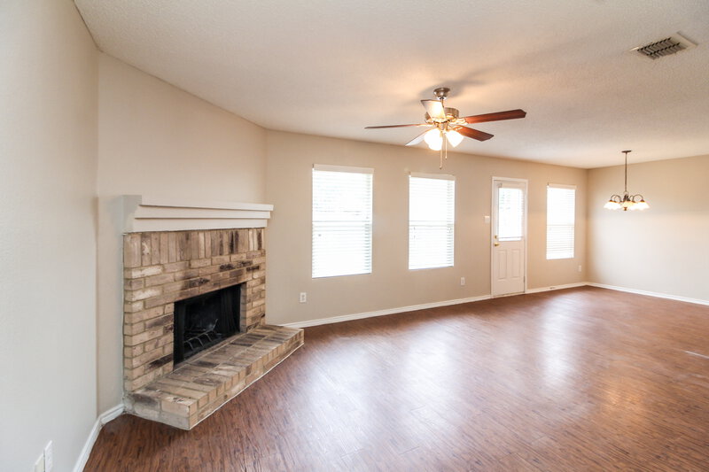 2,730/Mo, 1206 Leeward Ln Wylie, TX 75098 photolivingroom View 2
