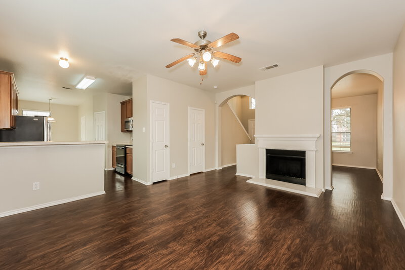 1,990/Mo, 3401 Roddy Dr Fort Worth, TX 76123 Living Room View