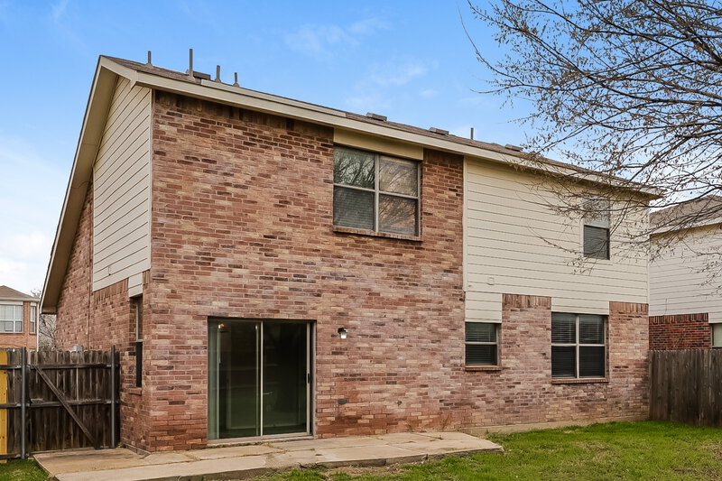 1,990/Mo, 3401 Roddy Dr Fort Worth, TX 76123 Rear View
