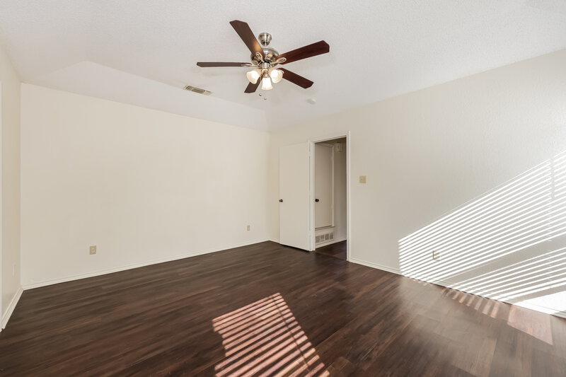 1,780/Mo, 7908 Gladewater Dr Fort Worth, TX 76134 Main Bedroom View 2