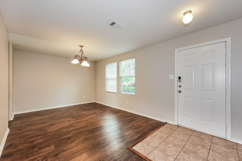 2,290/Mo, 580 Creekbend St Crowley, TX 76036 Living Room View 3