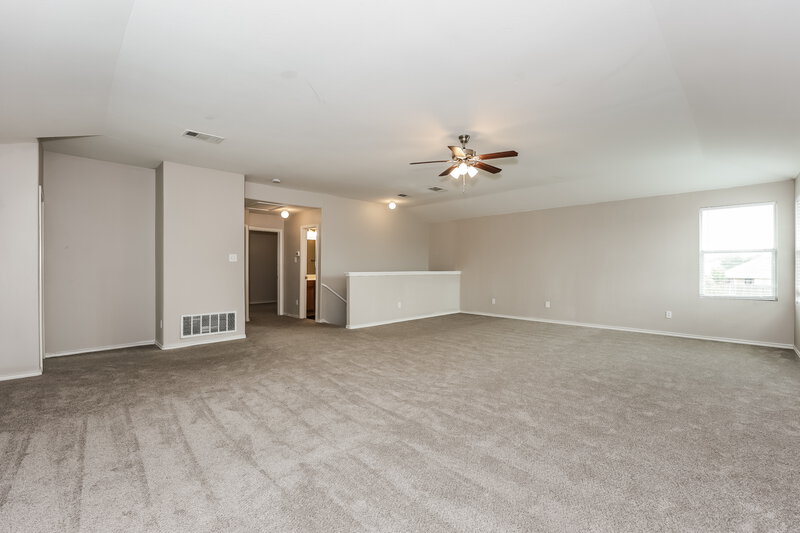 2,290/Mo, 580 Creekbend St Crowley, TX 76036 Family Room View