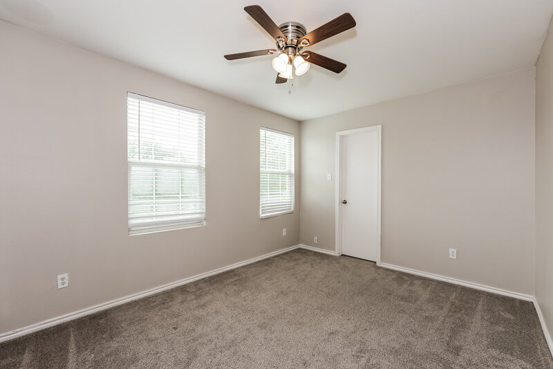 2,290/Mo, 580 Creekbend St Crowley, TX 76036 Bedroom View