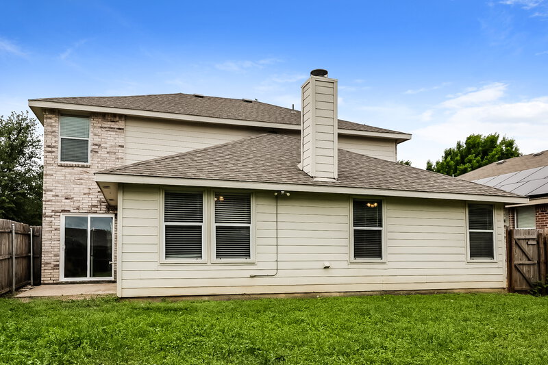 2,290/Mo, 580 Creekbend St Crowley, TX 76036 Rear View