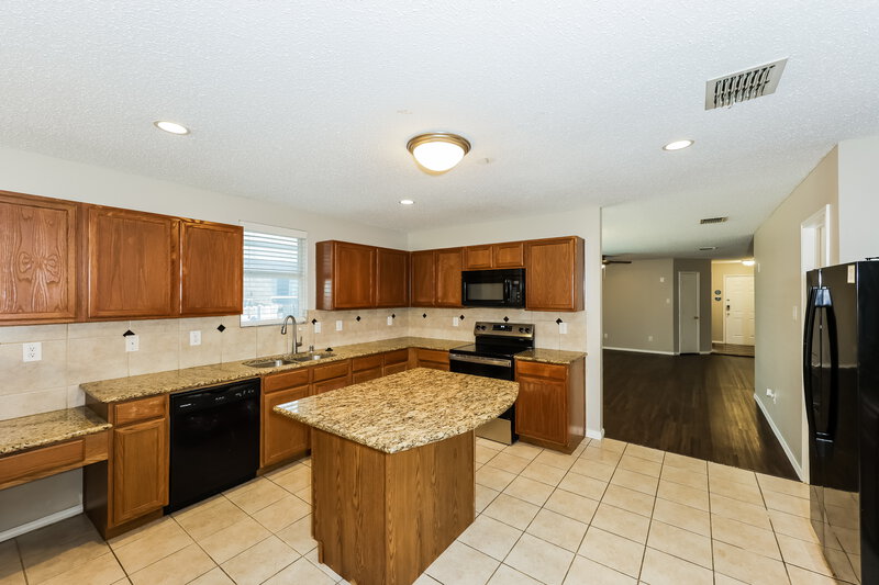 2,280/Mo, 3617 Clydesdale Dr Denton, TX 76210 Kitchen View