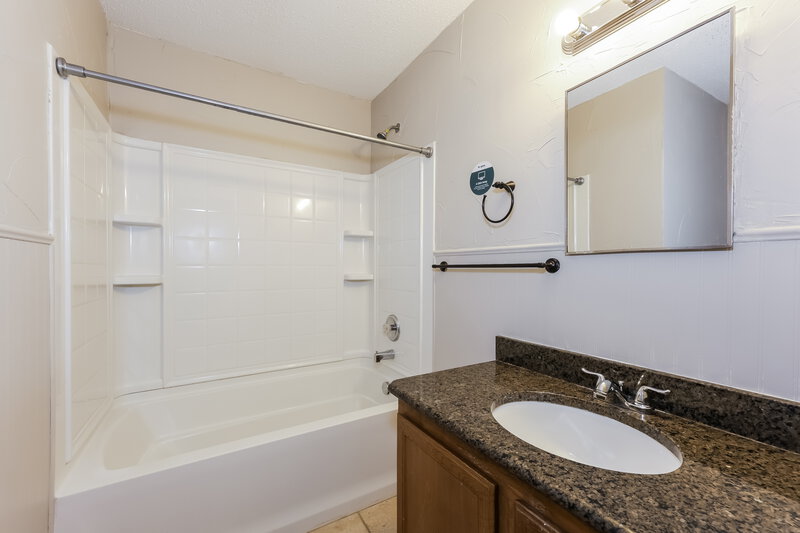 2,280/Mo, 3617 Clydesdale Dr Denton, TX 76210 Bathroom View