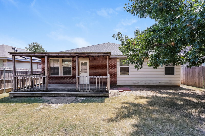 2,280/Mo, 3617 Clydesdale Dr Denton, TX 76210 Rear View 2