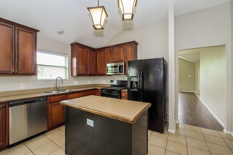 2,515/Mo, 908 Lindstrom Dr Fort Worth, TX 76131 Kitchen View