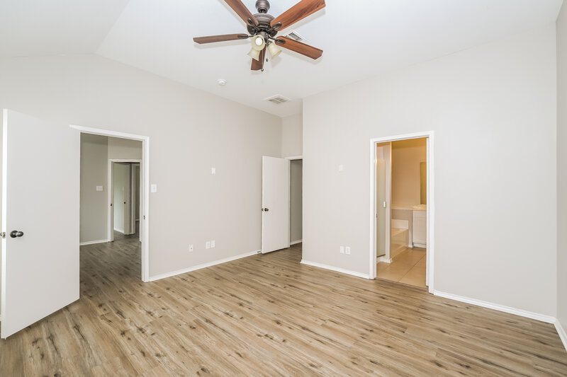 2,515/Mo, 908 Lindstrom Dr Fort Worth, TX 76131 Main Bedroom View