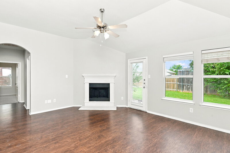 2,205/Mo, 6229 Chalk Hollow Dr Fort Worth, TX 76179 Living Room View 4
