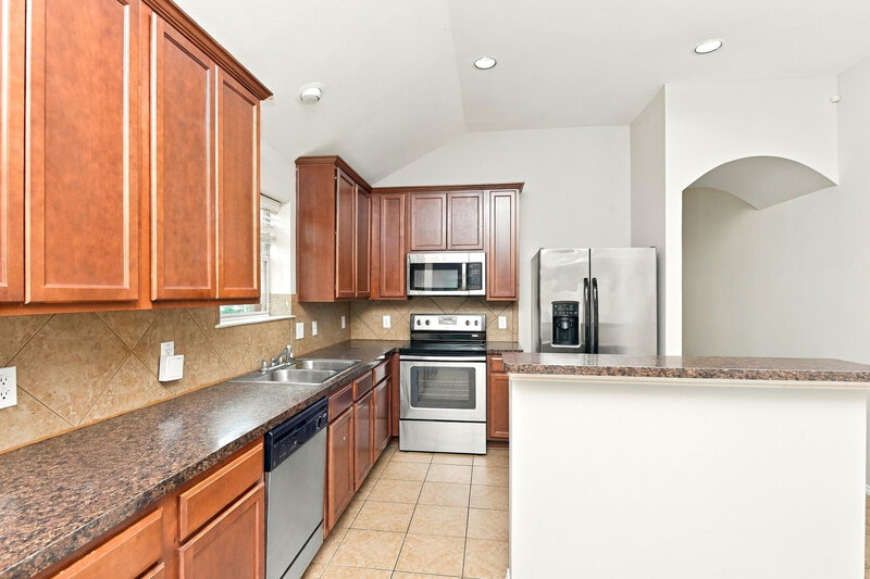 2,205/Mo, 6229 Chalk Hollow Dr Fort Worth, TX 76179 Kitchen View