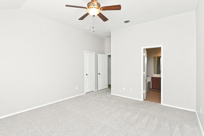2,205/Mo, 6229 Chalk Hollow Dr Fort Worth, TX 76179 Primary Bedroom View