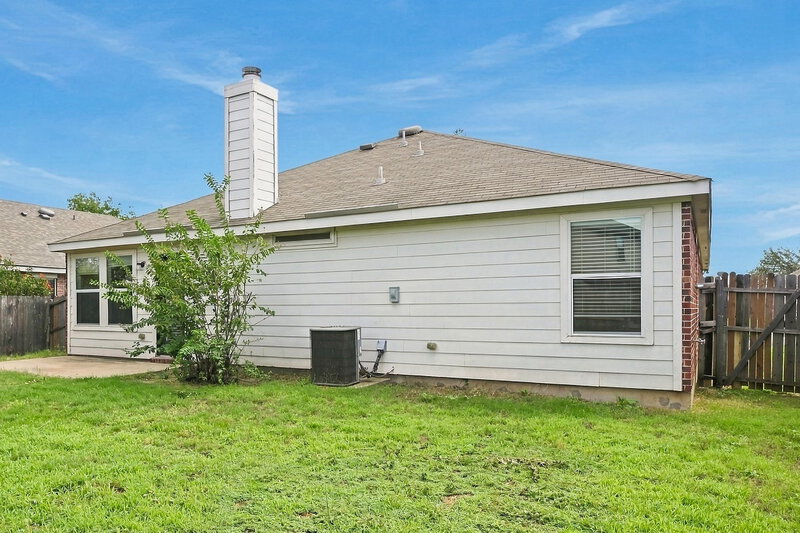 2,205/Mo, 6229 Chalk Hollow Dr Fort Worth, TX 76179 Rear View
