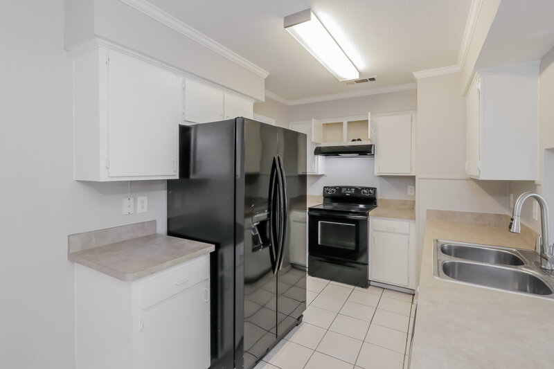 2,145/Mo, 3665 Mosswood Dr Garland, TX 75042 Kitchen View