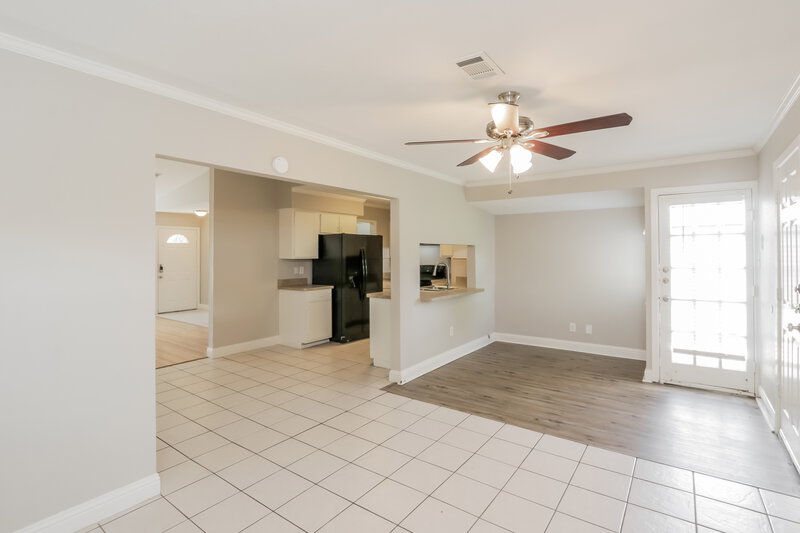 2,145/Mo, 3665 Mosswood Dr Garland, TX 75042 Family Room View
