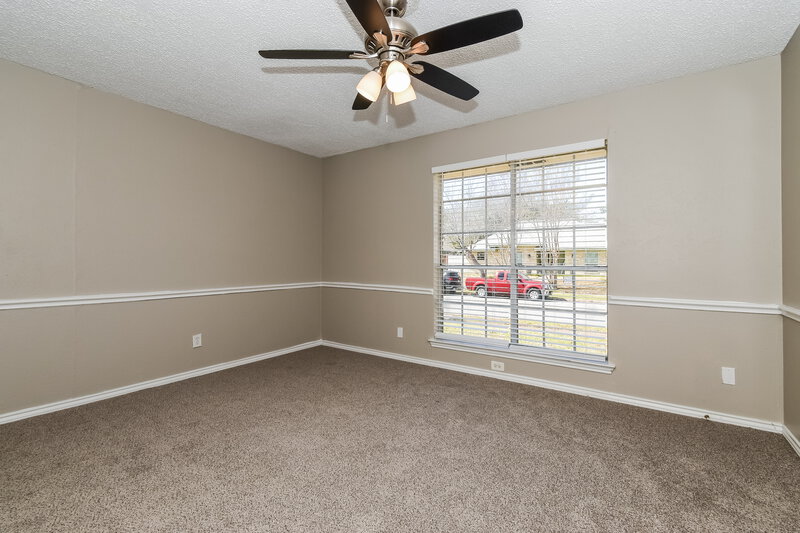 2,410/Mo, 522 Pebblecreek Dr Garland, TX 75040 Bedroom View