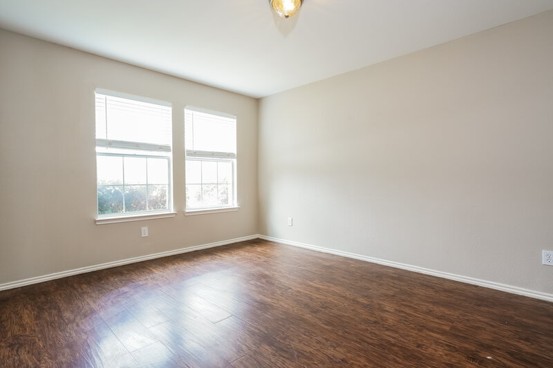 2,770/Mo, 103 Red Wolf Ln Red Oak, TX 75154 Living Room View 2