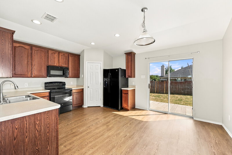 1,995/Mo, 506 Eisenhower Ln Lavon, TX 75166 Dining Room View