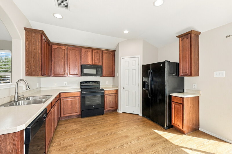 1,995/Mo, 506 Eisenhower Ln Lavon, TX 75166 Kitchen View