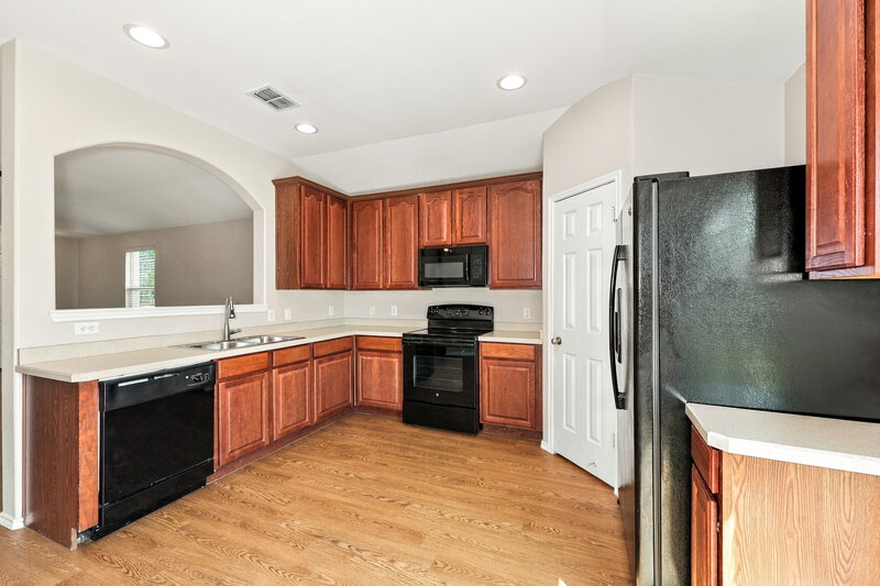 1,995/Mo, 506 Eisenhower Ln Lavon, TX 75166 Kitchen View 2