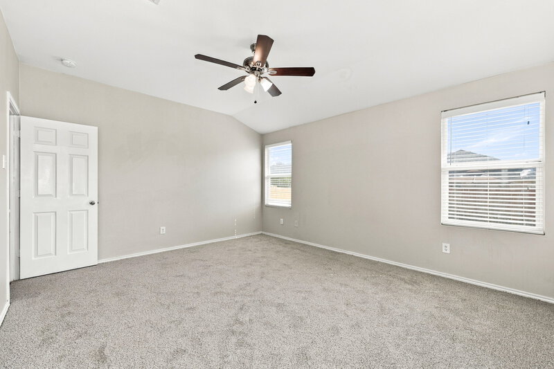 1,995/Mo, 506 Eisenhower Ln Lavon, TX 75166 Primary Bedroom View 2