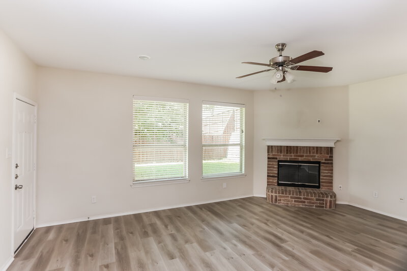 3,750/Mo, 6816 Clarktown Ct Dallas, TX 75236 Living Room View