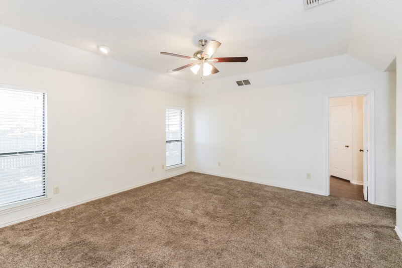 2,675/Mo, 3301 N Spring Dr Richardson, TX 75082 Main Bedroom View