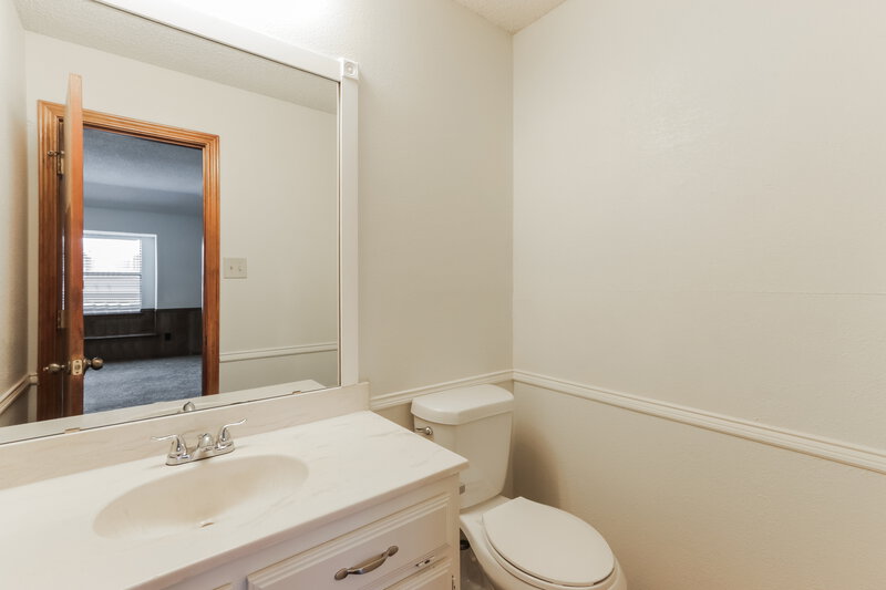 2,675/Mo, 3301 N Spring Dr Richardson, TX 75082 Bathroom View 2